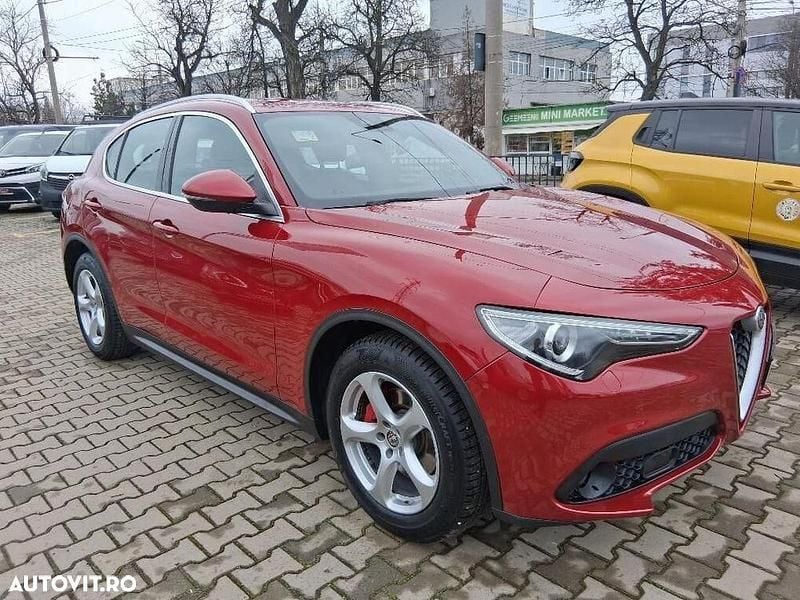 Second-hand Alfa Romeo Stelvio 181 CP (133 kW) 2017 Culoarerosu SUV