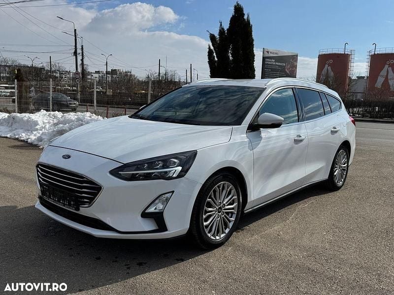 Second-hand Ford Focus Titanium 120 CP (88 kW) 2020 Culoarealb Break