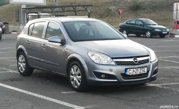 Gri Utilizat 2007 Opel Astra Hatchback | 2.700 EUR (Preț OK) - Imagine 1/4
