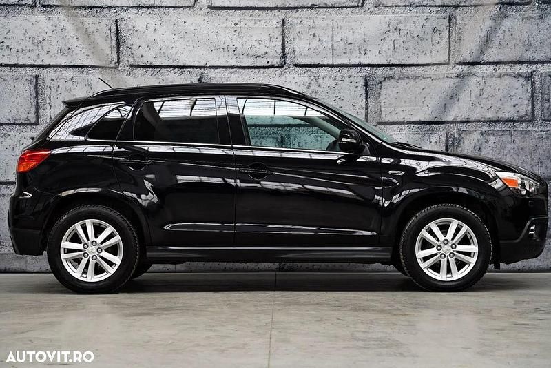 Second-hand Mitsubishi ASX Instyle 150 CP (110 kW) 2011 Culoarenegru SUV