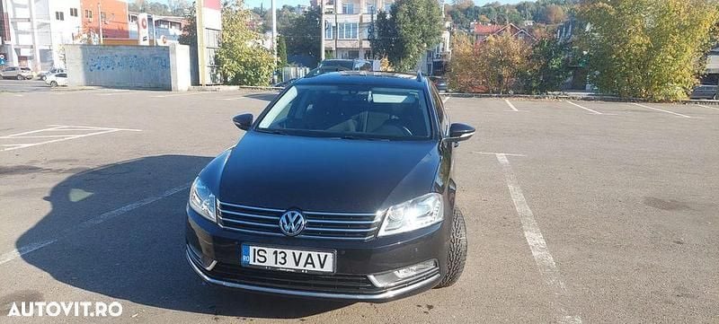 Culoarenegru Utilizat 2013 VW Passat Comfortline Break | 6.600 EUR (Preț OK) - Imagine 1/4