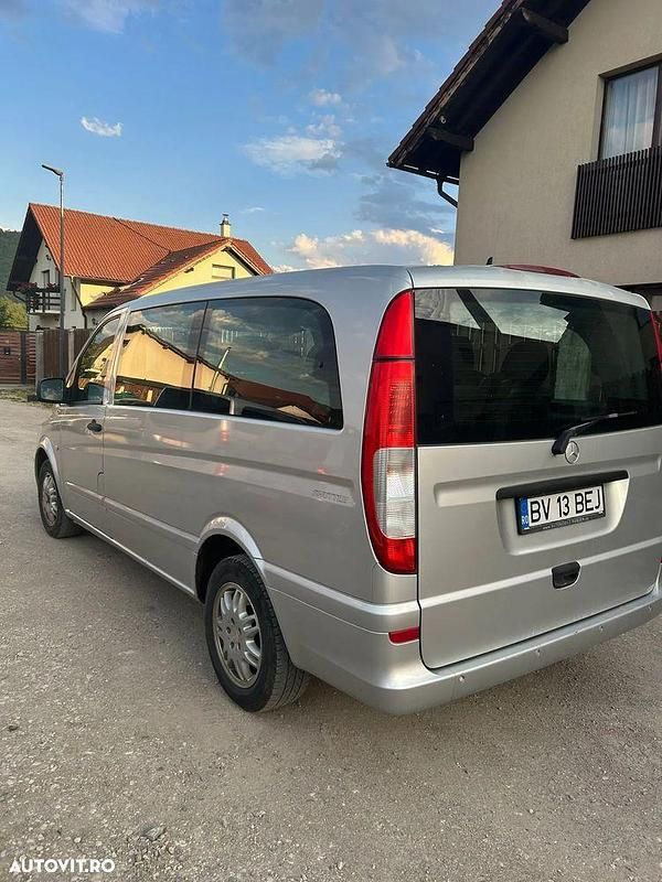 Argint Utilizat 2012 Mercedes Vito Monovolum | 9.800 EUR (Puțin scump) - Imagine 1/4