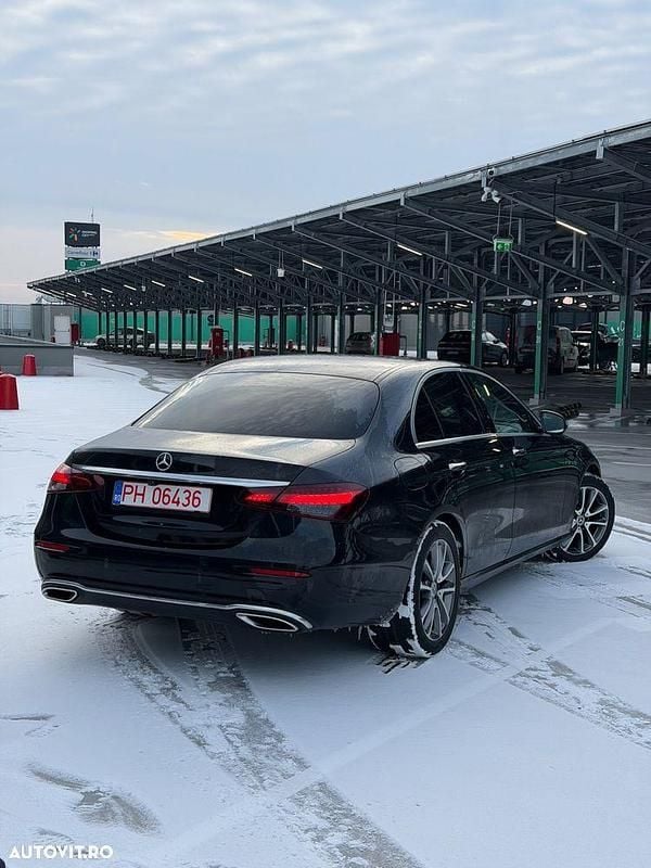 Second-hand Mercedes E200 197 CP (144 kW) 2021 Culoarenegru Berlinǎ
