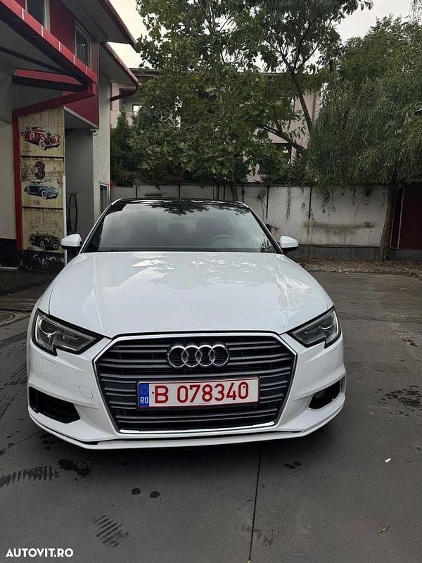 Culoarealb Utilizat 2021 Audi A3 Sport Berlinǎ | 22.000 EUR (Preț bun) - Imagine 1/4