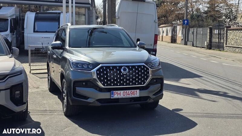Gri Nouă 2024 Ssangyong Rexton SUV | 45.900 EUR - Imagine 1/4