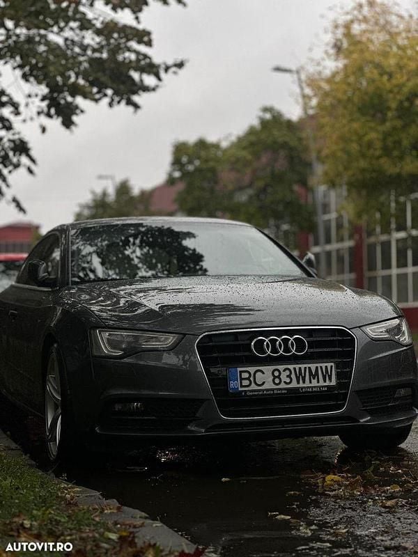 Second-hand Audi A5 Premium 177 CP (130 kW) 2011 Culoaregri Coupe