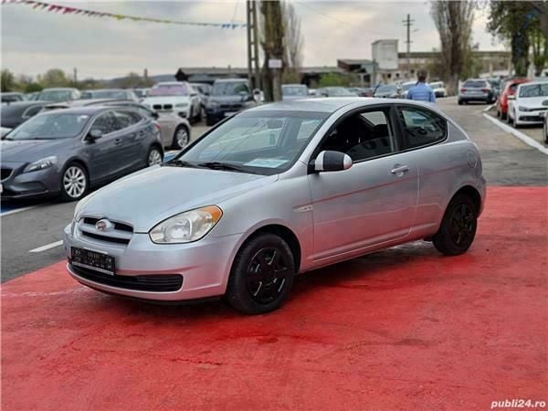 Second-hand Hyundai Accent 97 CP (71 kW) 2008 Argintiu Coupe