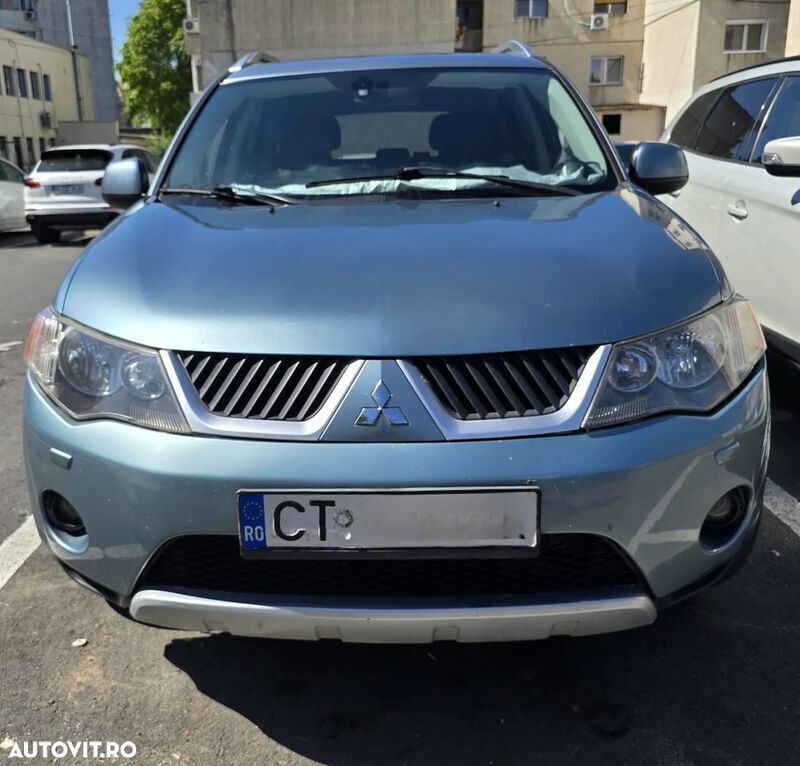 Albastru Utilizat 2008 Mitsubishi Outlander Instyle SUV | 5.000 EUR (Preț bun) - Imagine 1/4