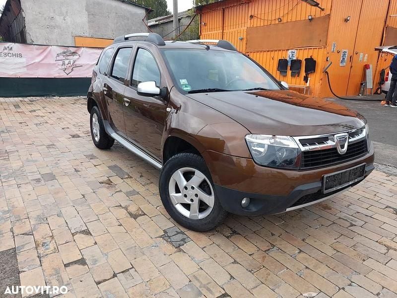 Maro Utilizat 2012 Dacia Duster Lauréate SUV | 5.950 EUR (Preț OK) - Imagine 1/4