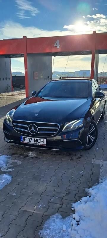 Second-hand Mercedes E220 194 CP (142 kW) 2018 Negru Berlinǎ