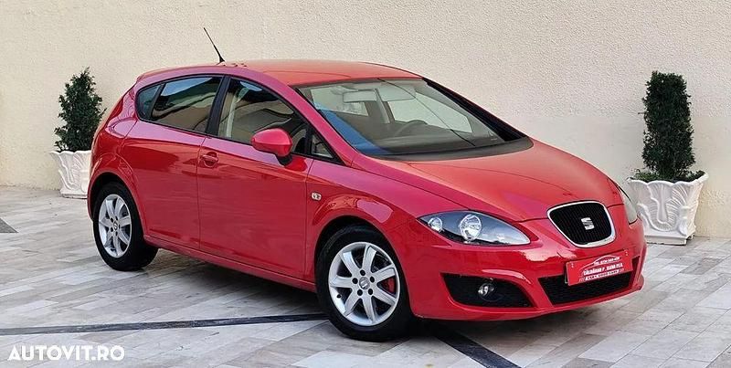 Rosu Utilizat 2011 Seat Leon Hatchback | 4.999 EUR (Puțin scump) - Imagine 1/4