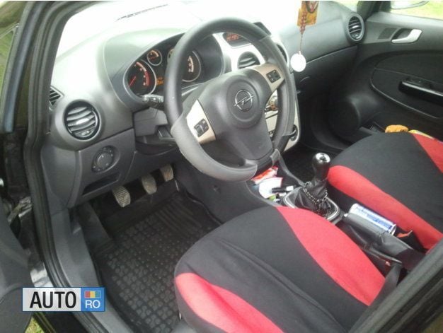 Second-hand Opel Corsa 80 CP (58 kW) 2008 Negru Hatchback