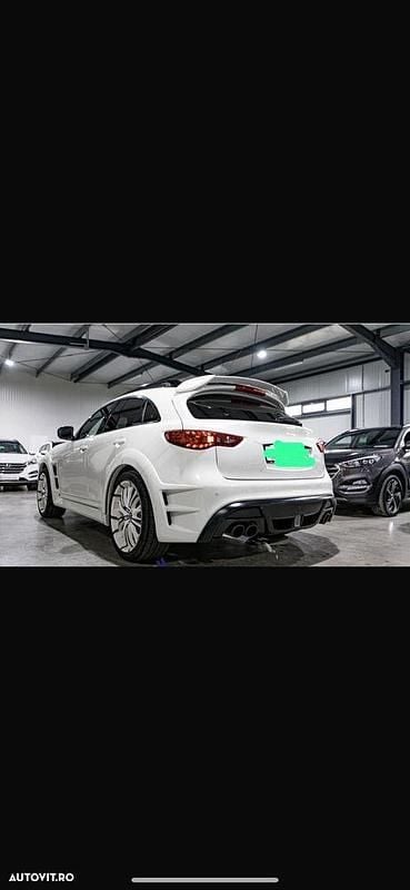 Alb Utilizat 2015 Infiniti Q70 Berlinǎ | 9.999 EUR - Imagine 1/4