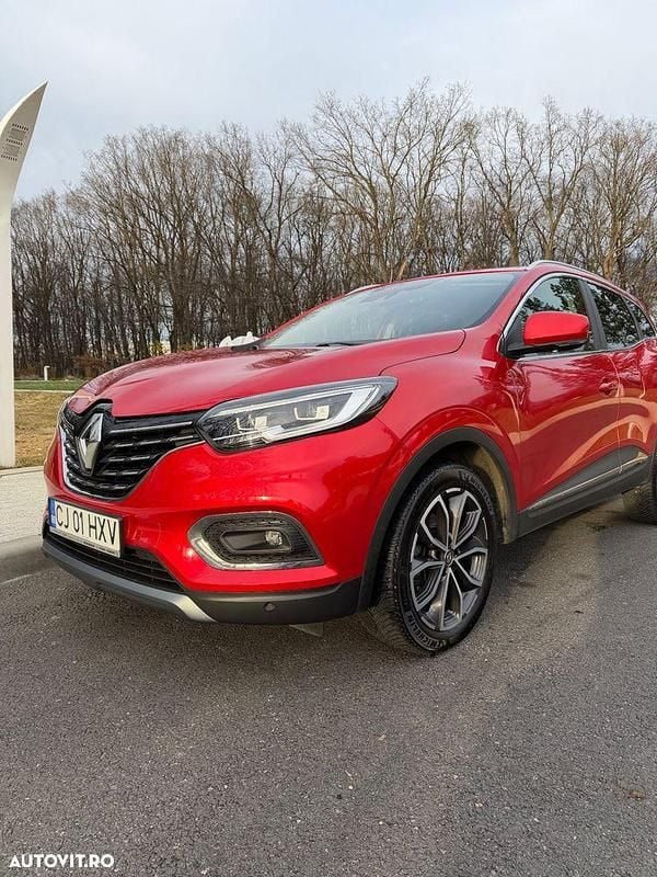 Second-hand Renault Kadjar Intens 159 CP (116 kW) 2019 Culoarerosu SUV