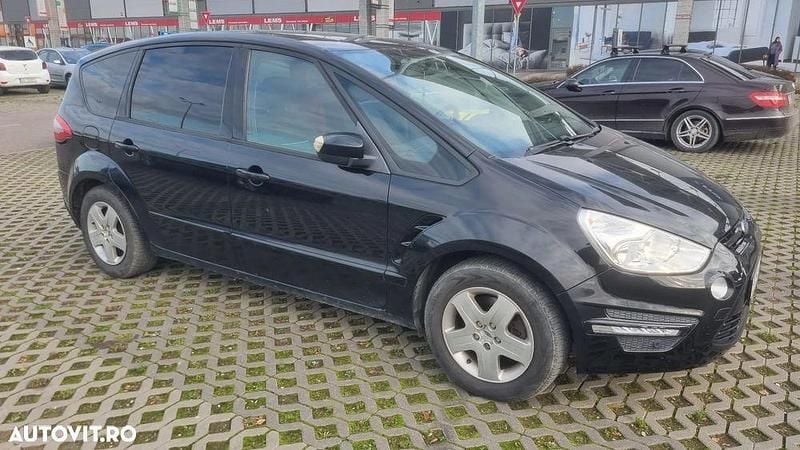 Second-hand Ford S-MAX Titanium 140 CP (102 kW) 2012 Culoarenegru Monovolum