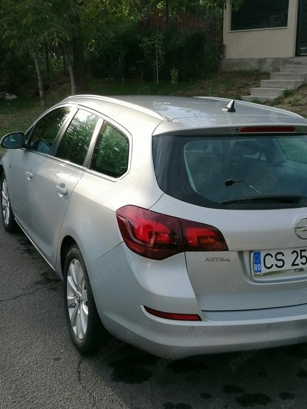 Second-hand Opel Astra 125 CP (91 kW) 2012 Break