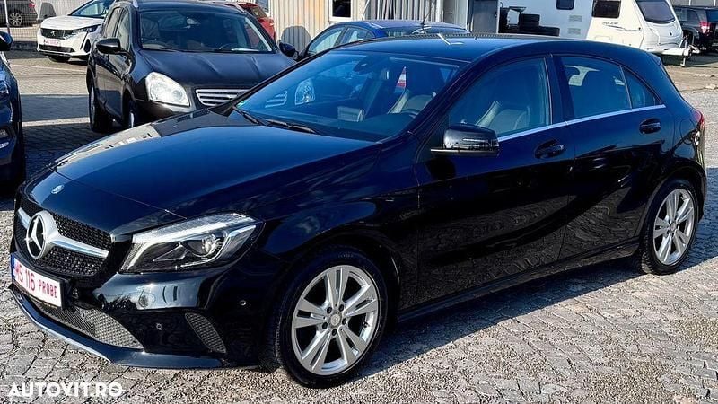 Culoarenegru Utilizat 2016 Mercedes A160 Urban Hatchback | 12.999 EUR (Preț bun) - Imagine 1/4