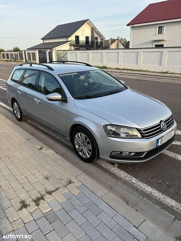 Culoaregri Utilizat 2013 VW Passat Trendline Break | 5.200 EUR (Super Preț) - Imagine 1/4