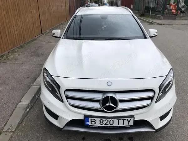 Alb Utilizat 2015 Mercedes GLA180 AMG line SUV | 19.300 EUR (Scump) - Imagine 1/4