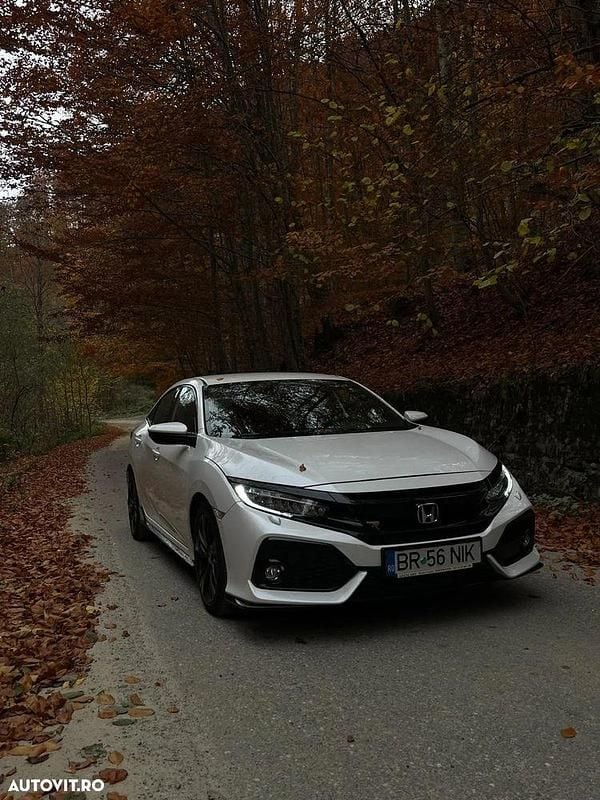 Culoarealb Utilizat 2019 Honda Civic Hatchback | 18.000 EUR (Preț bun) - Imagine 1/4