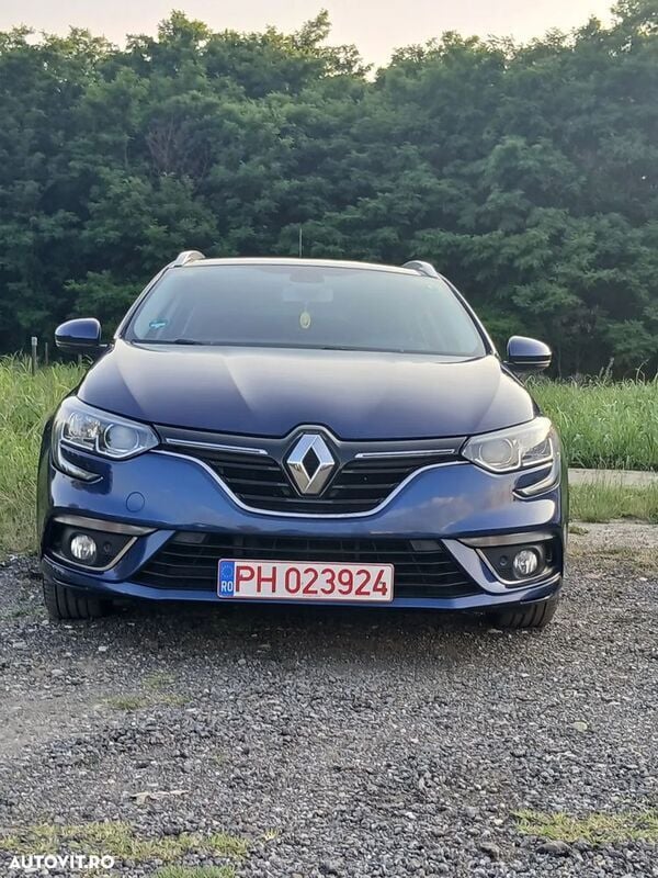 Albastru Utilizat 2016 Renault Mégane GrandTour Play Break | 8.450 EUR (Preț OK) - Imagine 1/4