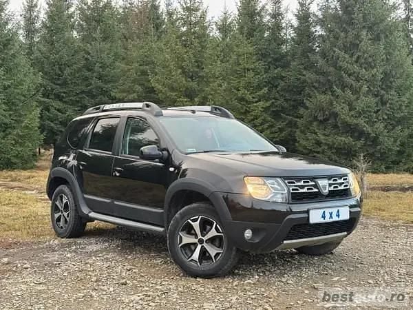 Alb Utilizat 2017 Dacia Duster SUV | 10.650 EUR (Scump) - Imagine 1/4