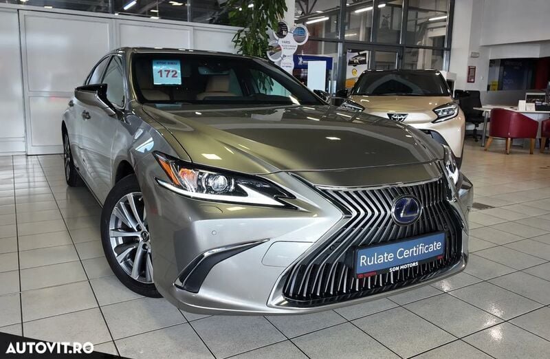 Gri Utilizat 2019 Lexus ES300H Executive Line Berlinǎ | 29.900 EUR - Imagine 1/4