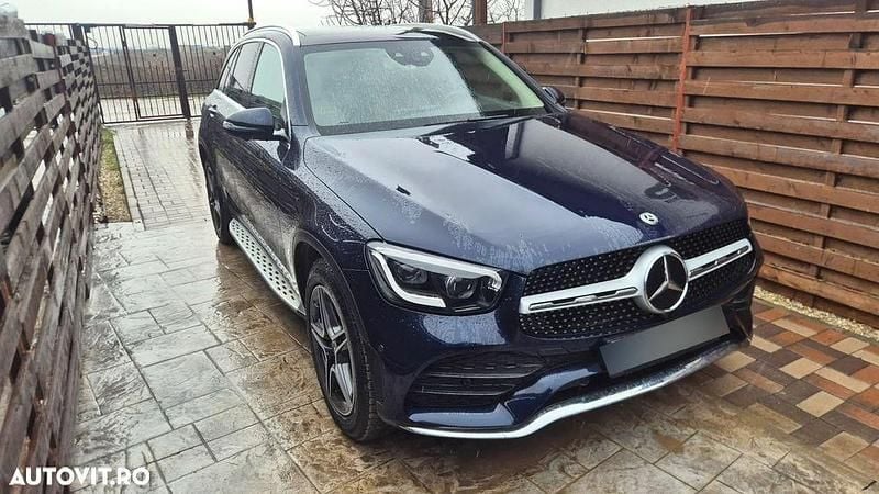 Second-hand Mercedes GLC300 258 CP (189 kW) 2020 Culoarealbastru SUV