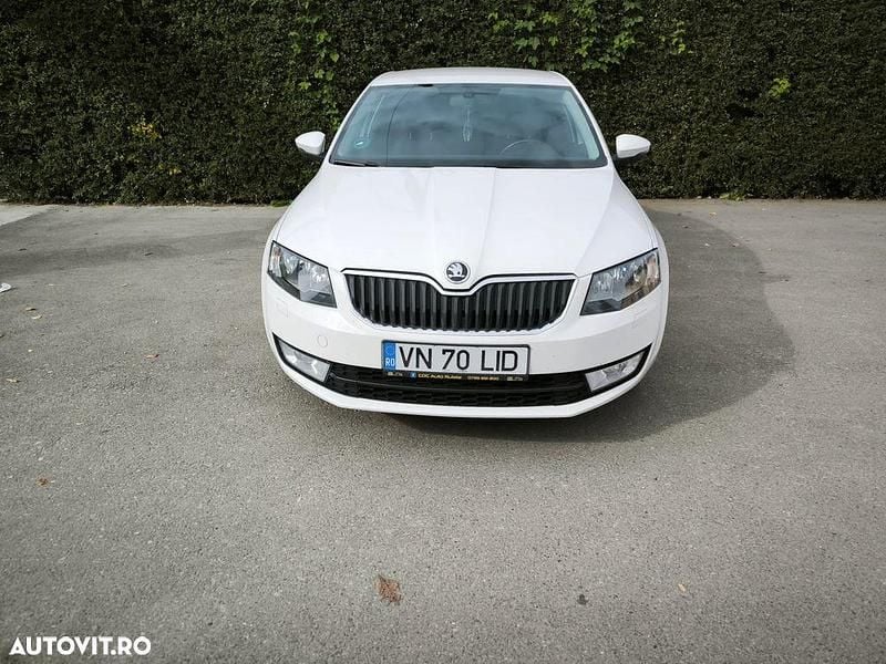 Culoarealb Utilizat 2013 Skoda Octavia Berlinǎ | 7.490 EUR (Preț OK) - Imagine 1/4