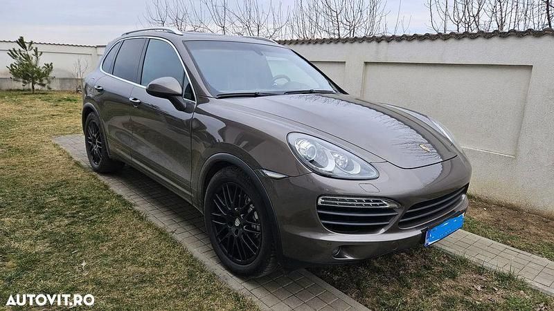 Culoaremaro Utilizat 2010 Porsche Cayenne S E-Hybrid SUV | 17.500 EUR - Imagine 1/4