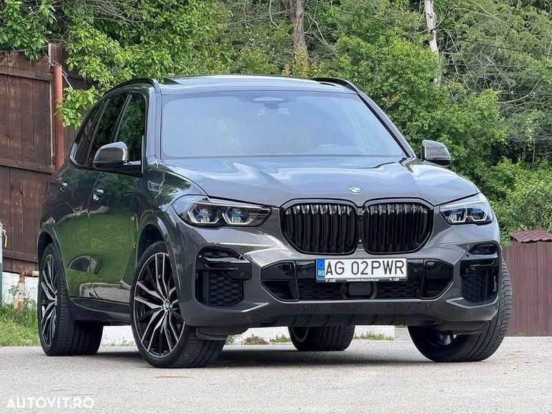Gri Utilizat 2023 BMW X5 M Sport SUV | 64.130 EUR (Preț bun) - Imagine 1/4