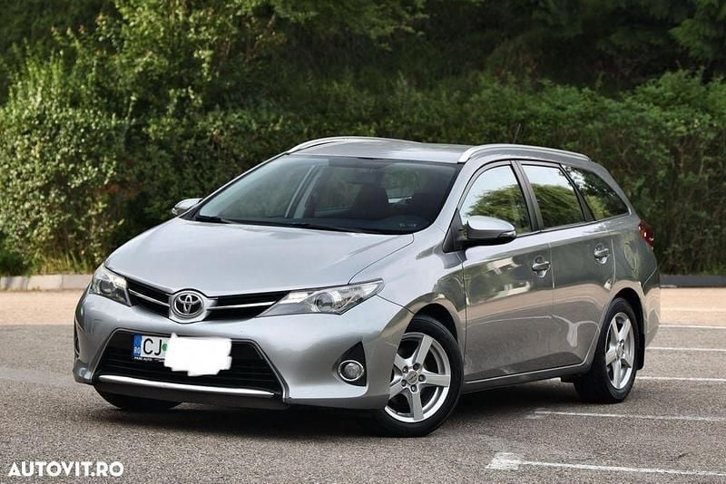 Culoaregri Utilizat 2014 Toyota Auris Luna Break | 6.650 EUR (Preț OK) - Imagine 1/4