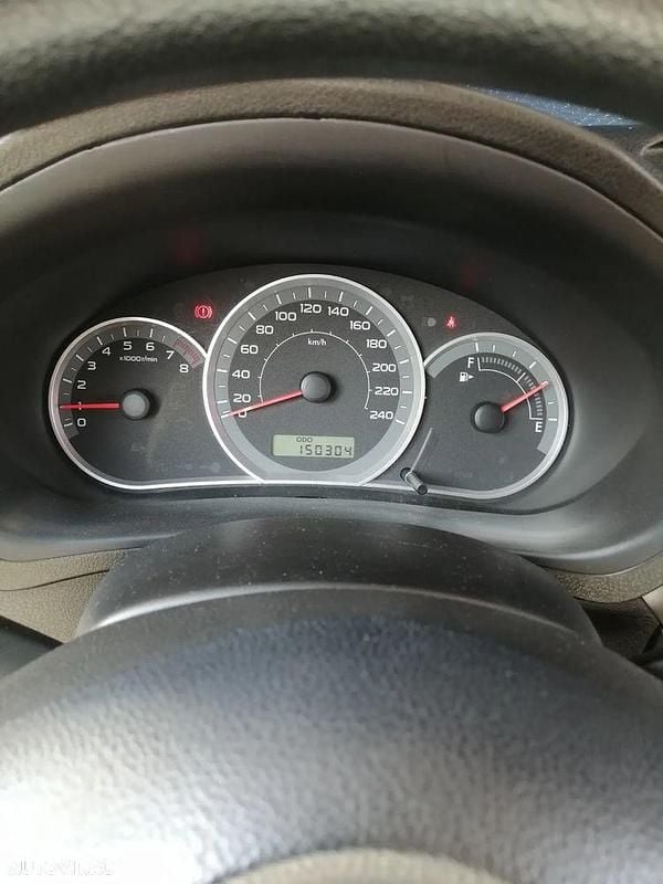 Gri Utilizat 2011 Subaru Impreza Hatchback | 3.500 EUR - Imagine 1/4