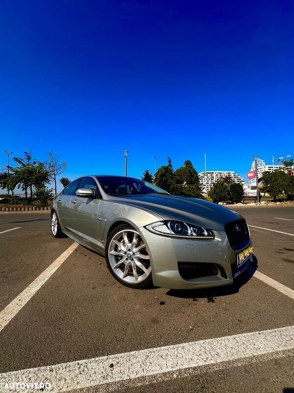 Gri Utilizat 2012 Jaguar XF Luxury Berlinǎ | 11.490 EUR (Preț OK) - Imagine 1/4