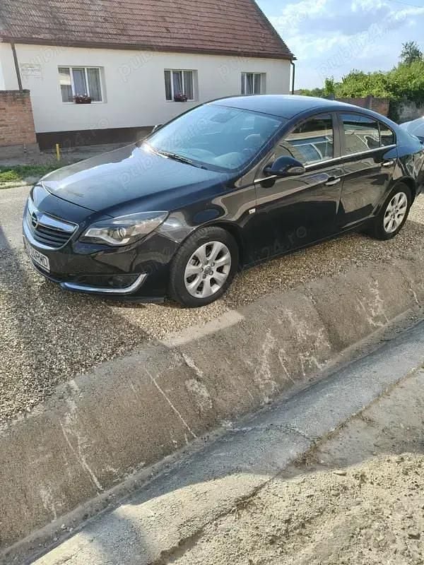 Negru Utilizat 2016 Opel Insignia Hatchback | 8.000 EUR (Preț OK) - Imagine 1/4