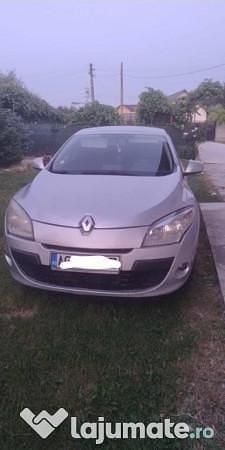 Gri Utilizat 2009 Renault Mégane III Hatchback | 2.800 EUR (Preț OK) - Imagine 1/2