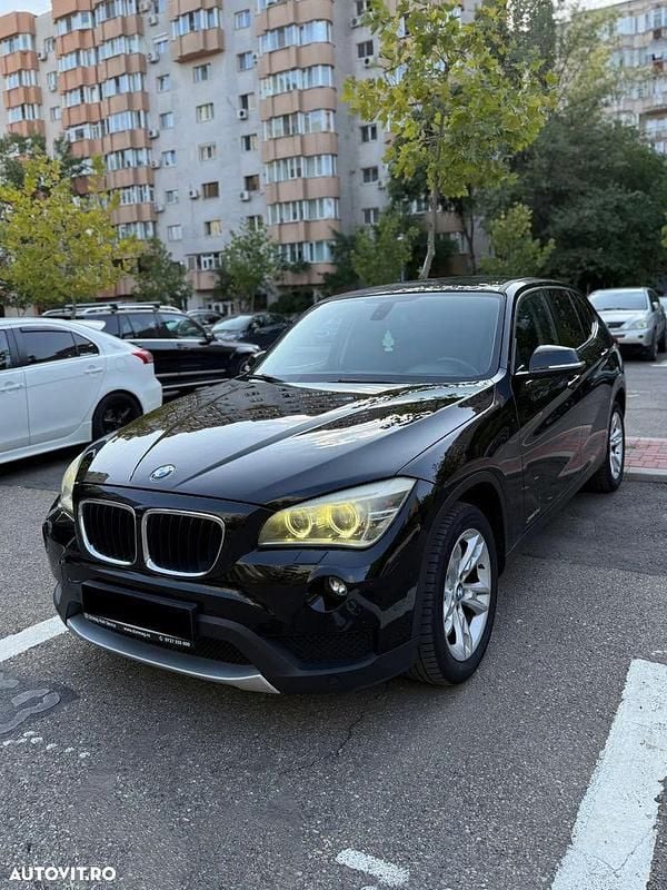 Negru Utilizat 2013 BMW X1 SUV | 8.700 EUR (Super Preț) - Imagine 1/4