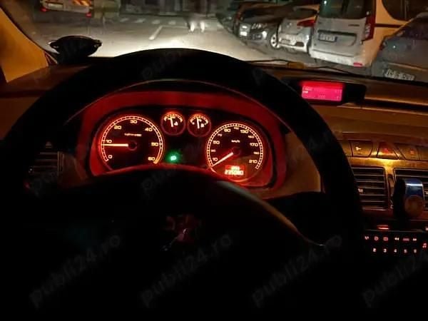 Utilizat 2005 Peugeot 307 Berlinǎ | 900 EUR - Imagine 1/4