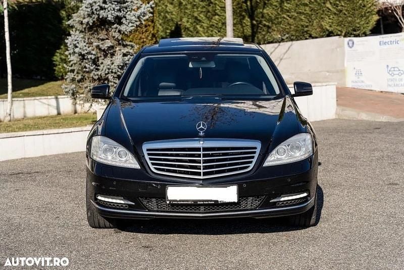 Second-hand Mercedes S350 258 CP (189 kW) 2011 Culoarenegru Berlinǎ