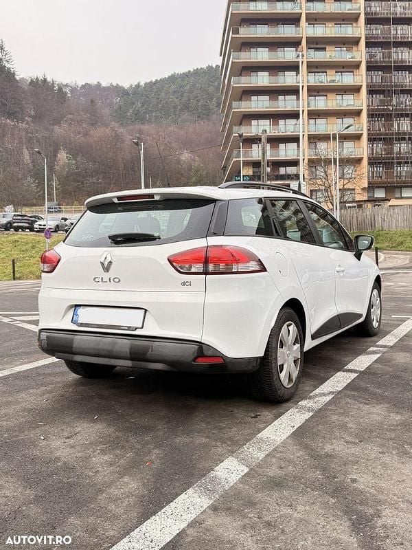 Second-hand Renault Clio GrandTour Life 75 CP (55 kW) 2016 Culoarealb Break