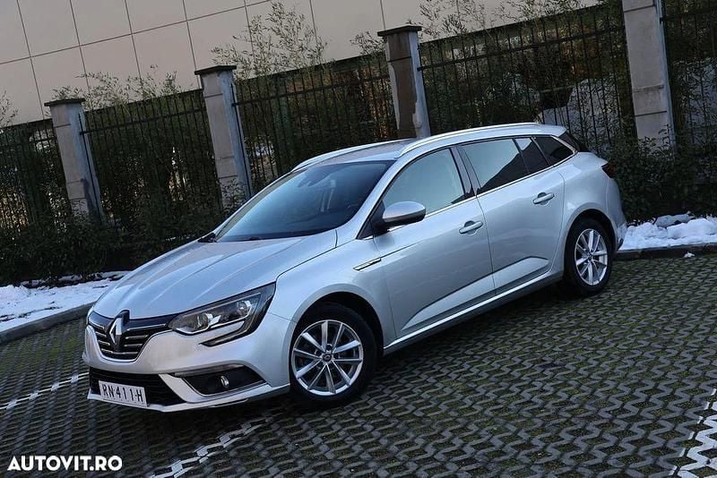 Second-hand Renault Mégane GrandTour Bose Edition 110 CP (80 kW) 2018 Culoareargint Break