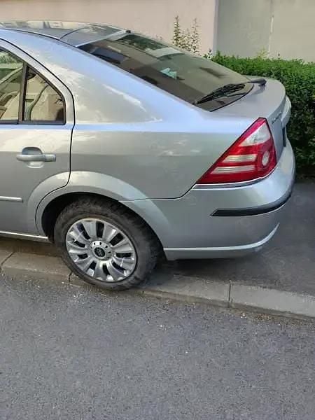 Second-hand Ford Mondeo 115 CP (84 kW) 2006 Hatchback