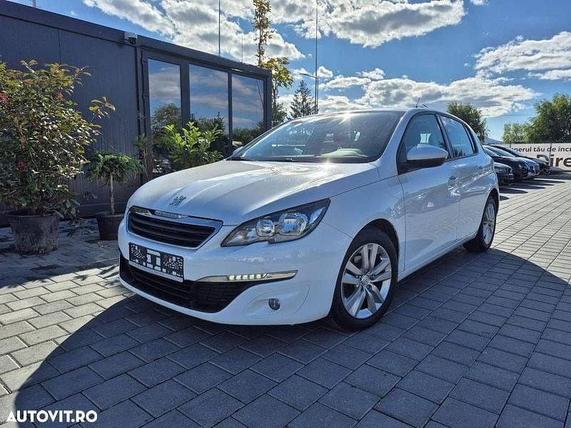 Culoarealb Utilizat 2016 Peugeot 308 | 6.999 EUR (Preț OK) - Imagine 1/4