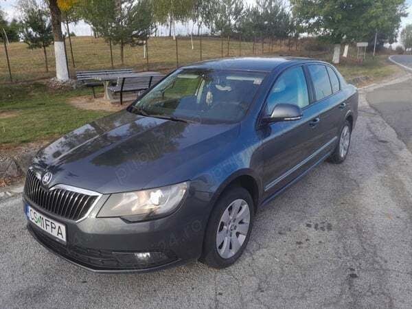 Gri Utilizat 2014 Skoda Superb Berlinǎ | 7.499 EUR (Puțin scump) - Imagine 1/4