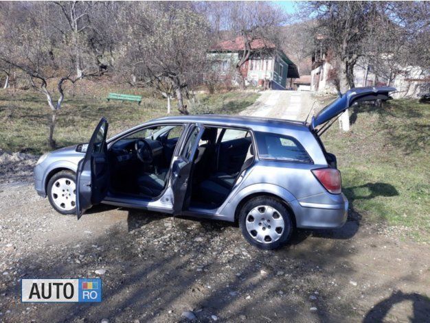 Second-hand Opel Astra 101 CP (74 kW) 2005 Gri Break