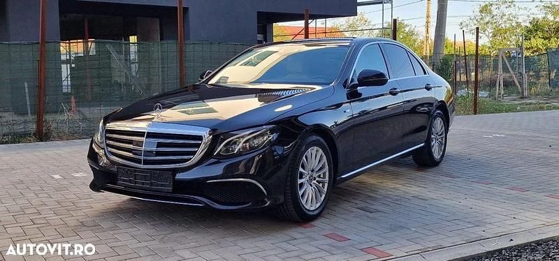 Culoarenegru Utilizat 2018 Mercedes E220 Avantgarde Berlinǎ | 18.950 EUR (Super Preț) - Imagine 1/4
