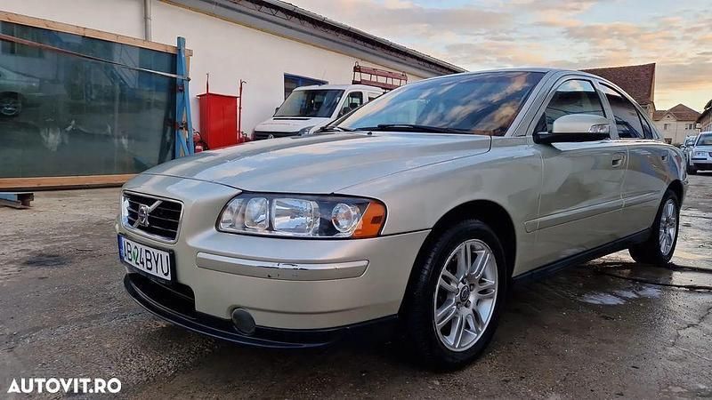 Bej Utilizat 2008 Volvo S60 Berlinǎ | 2.200 EUR - Imagine 1/4