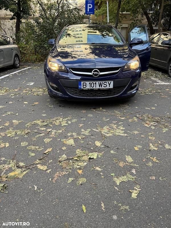 Culoarealbastru Utilizat 2013 Opel Astra Enjoy Break | 5.299 EUR (Preț OK) - Imagine 1/4