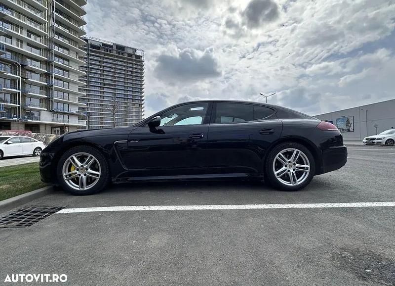 Culoarenegru Utilizat 2015 Porsche Panamera Berlinǎ | 29.900 EUR - Imagine 1/4