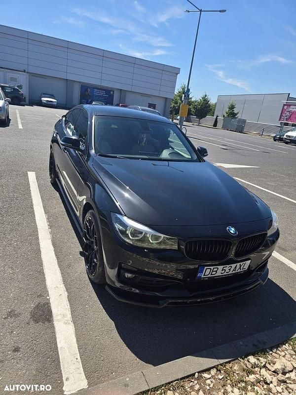 Second-hand BMW 320 Comfort Edition 190 CP (139 kW) 2018 Culoarenegru Berlinǎ